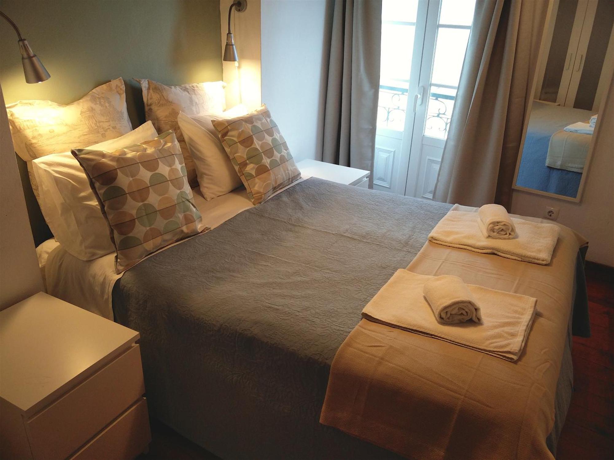 Myplacelisbon - Alfama River View Apartment Værelse billede